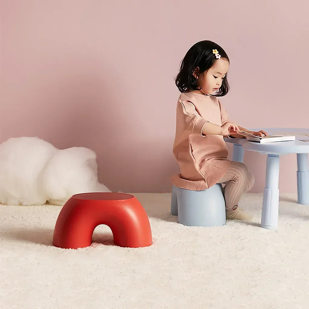 A28 Plastic rainbow shape footstool safety children's footstool seat